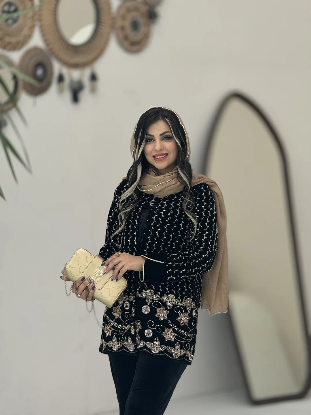 مانتو گلناز